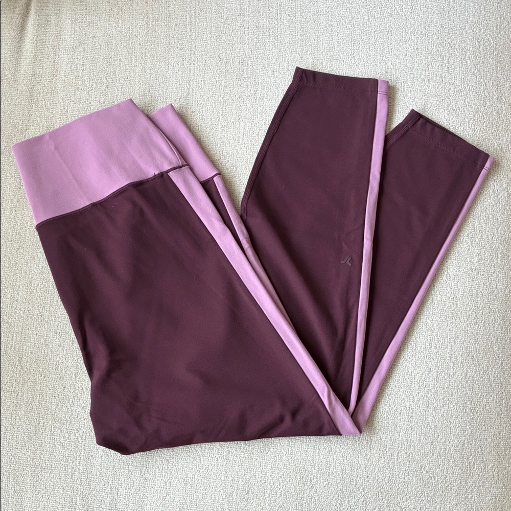 Old Navy Women's Go-Dry Extra High-Rise Leggings - Burgundy and Lavender - Picture 3 of 3
